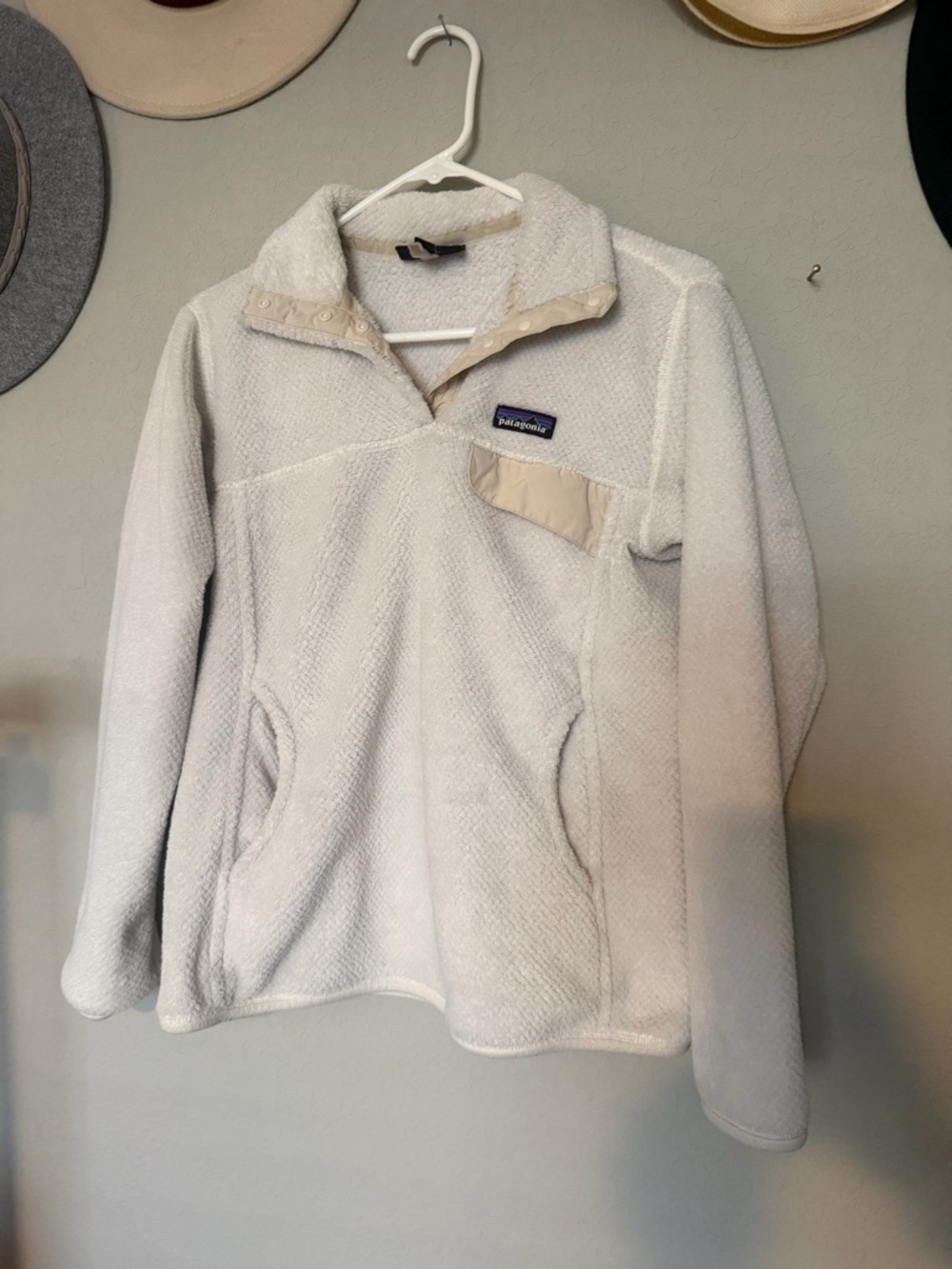 Patagonia Ivory Sherpa Snap Pullover